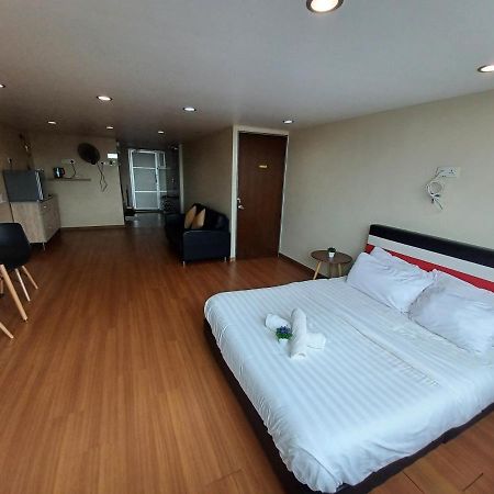 Big Big World At The Ceo Studio Penang Bayan Lepas Zewnętrze zdjęcie