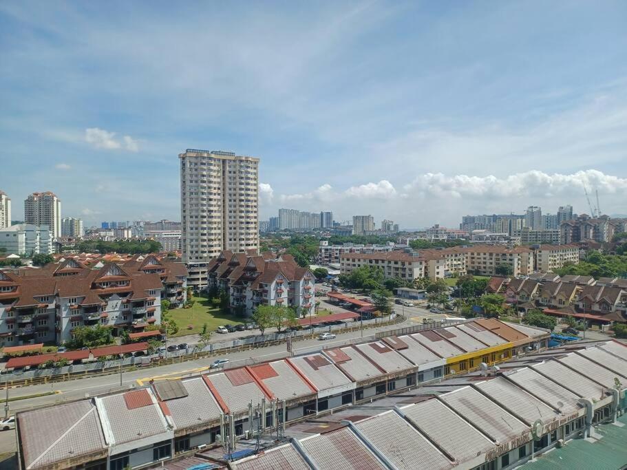 Big Big World At The Ceo Studio Penang Bayan Lepas Zewnętrze zdjęcie